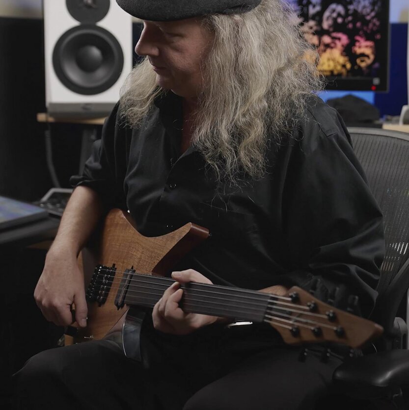 R. Gražio nuotr., Elektrinė gitara laimėjusi apdovanojimą