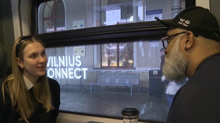 Maršrutu Vilnius–Klaipėda riedėjo ypatingas traukinys: jo keleiviai žmonės iš pažeidžiamų grupių, besidaliję patirtimis