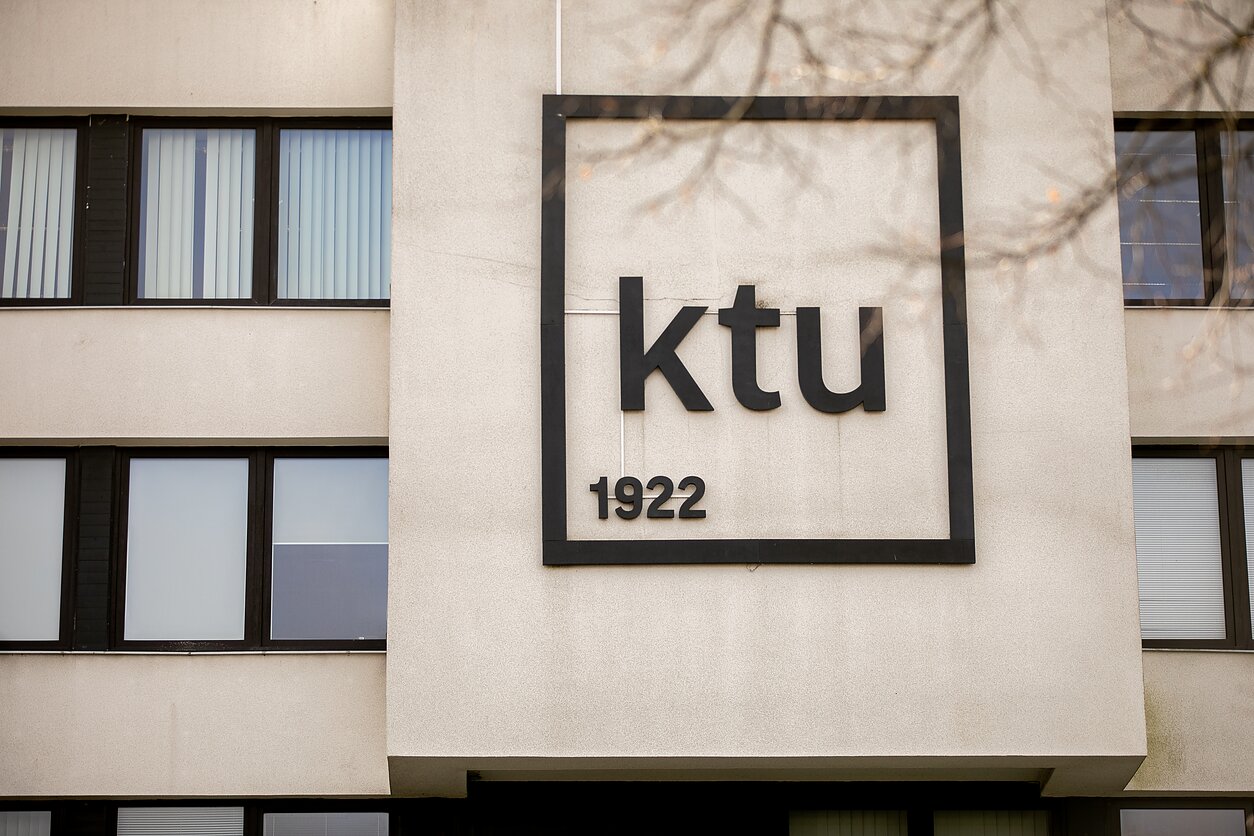 Lithuanian university sends 8,000 textbooks to universities in Africa
