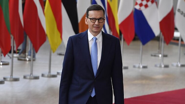 Apžvalgininkas apie lenkų parlamento atmestą Morawieckio vyriausybę: visi tikisi sunkaus mūšio