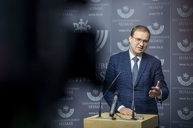 Žinios. Seimas pradėjo apkaltą politinės korupcijos byloje nuteistam Gapšiui