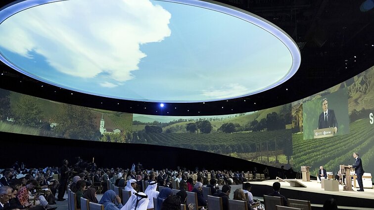 „Nepasirašysime savo mirties nuosprendžio“: klimato kaitos konferencija Dubajuje – fiasko be rezultatų