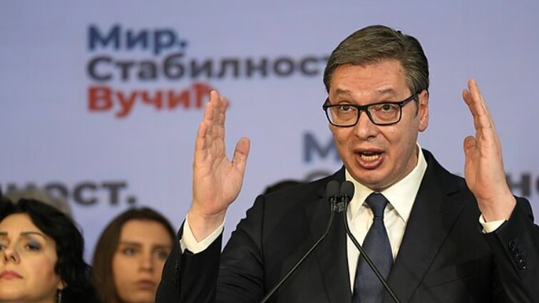 Serbijoje sekmadienį vyks parlamento ir vietos rinkimai: opozicija meta iššūkį prezidento Aleksandaro Vučičiaus valdantiesiems