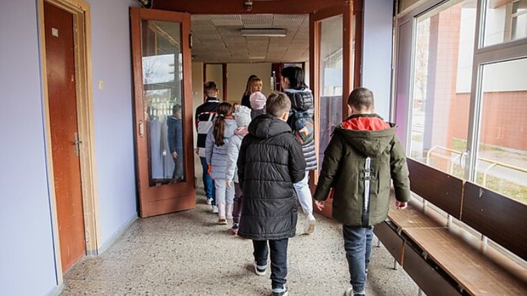 Tarptautinėje Ukrainos mokykloje vėluoja algos: savivaldybės sako, kad lėšas įstaigai pervedė laiku