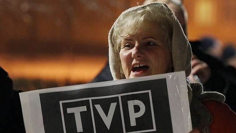 „Per pastaruosius 8 metus žiniasklaida tapo savotiška parodija“: nauja Lenkijos vyriausybė jai žada atleisti spaudimą