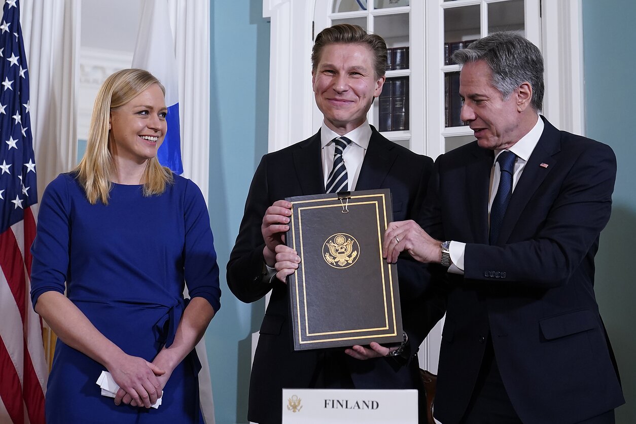 Suomija pasirašė karinio bendradarbiavimo susitarimą su JAV