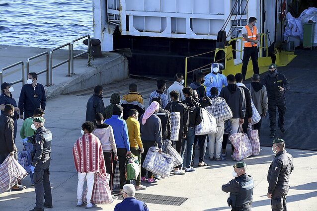 ES valstybės, EP ir EK sutarė dėl naujų migracijos taisyklių: Vengrija pabrėžė jas atmetanti