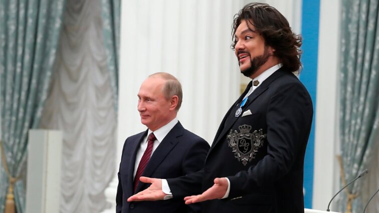 „Tokia politika, kad reikia apsiriboti - vyksta karas“: gyventojai teigia rusų atlikėjų koncertų nepasigendantys