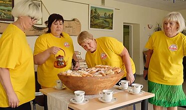 Diliauskų kaimo moterys atgaivino šimtamečius žagarėlių receptus