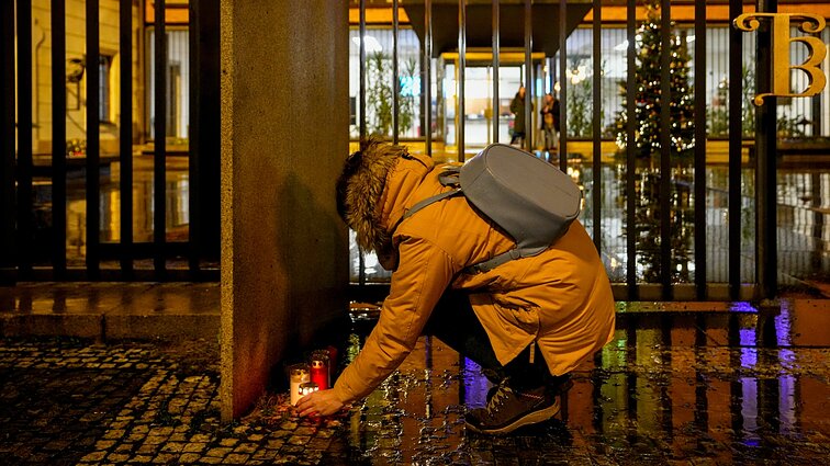 Žinios. Per šaudynes Prahos universitete žuvo 14 žmonių, įvykio vietoje aptikta daugybė ginklų