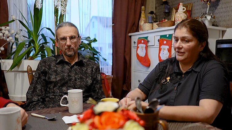 Tikėjimas ir gyvenimas. Diakonas Viktoras Miniotas – apie susipažinimo su žmona istoriją, muzikos kūrimą ir tikėjimą