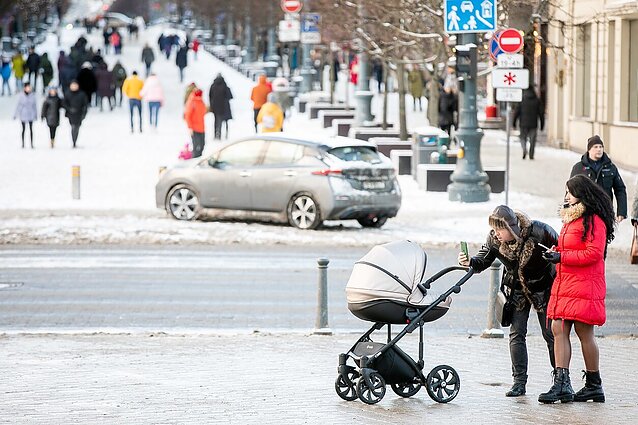 Žinios. Vilniaus rajone vėluoja socialinės išmokos: vaiko pinigus iki Kalėdų gaus ne visi