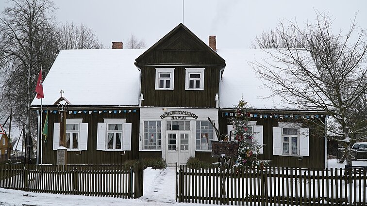 Betygalos valsčiaus pastatas: prikeltas vietos bendruomenės ir kvepiantis kūčiukais