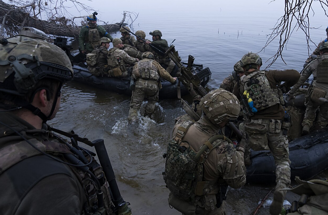 Maskva pripažino, kad praėjusią naktį vėl smūgiuota jos kariniam laivynui Juodojoje jūroje