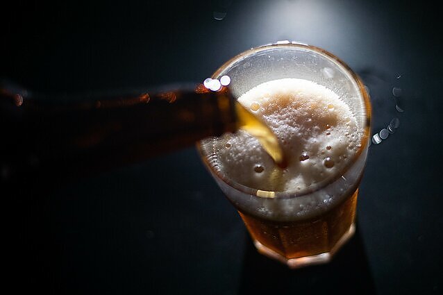 Intensyvesnis pareigūnų budėjimas ir nemokamai dalinami alkotesteriai: prancūzai ruošiasi Naujųjų sutikimui