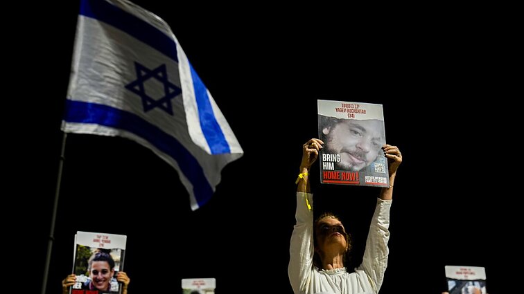 Žinios. JAV skelbia virš Raudonosios jūros numušusios 2 iš Jemeno paleistas raketas