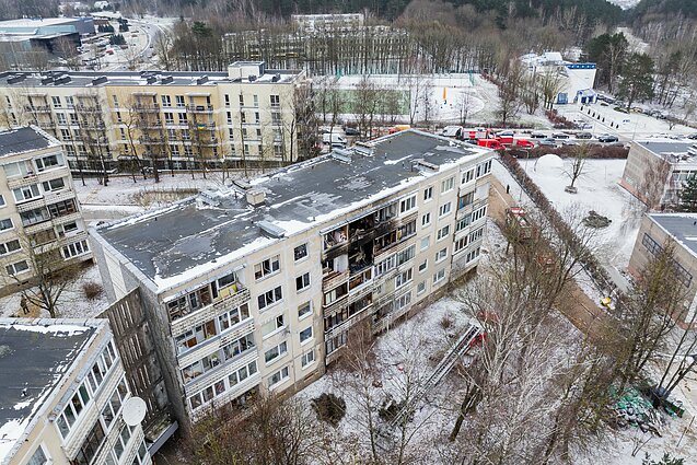 Gaisras Vilniuje suniokojo daugiabutį