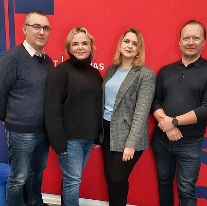 Aukso amžius. Vartotojų atstovas apie nuolaidų korteles: jos – iliuzija, kad žmonės sutaupo