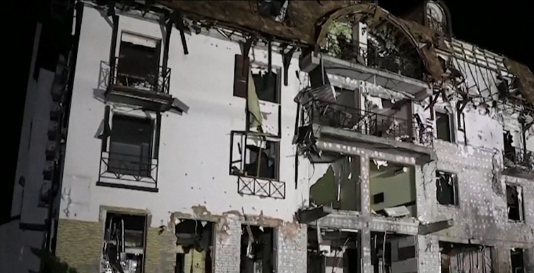 Žinios. Per Rusijos atakas Charkive sužeista 11 žmonių, raketos smogė viešbučiui