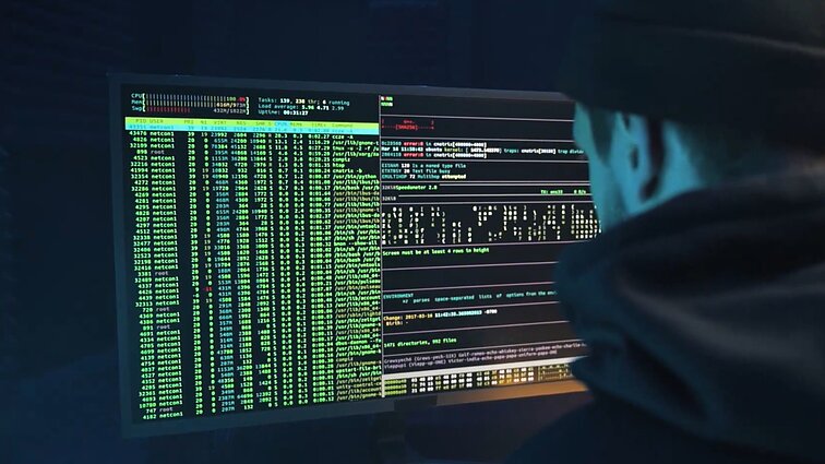 Smalsumo genas. Kaip sklinda melagienos ir kokios technologijos tam naudojamos trolių fermose?