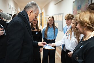 Prezydent Gitanas Nausėda wziął udział w inicjatywie, odwiedzając gimnazjum Simonasa Daukantasa w Wilnie. Prezydent Gitanas Nausėda wziął udział w inicjatywie, odwiedzając gimnazjum Simonasa Daukantasa w Wilnie.