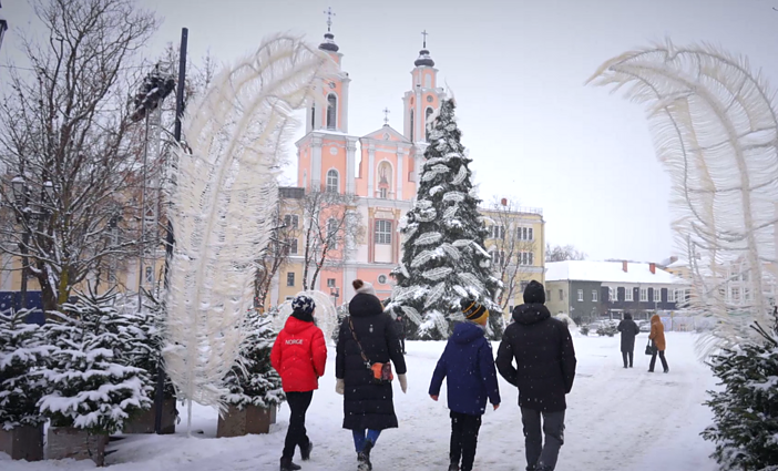 Kalėdinių eglučių karaliene vadinama Jolanta Šmidtienė: jaučiuosi kaip Kalėdų bobutė