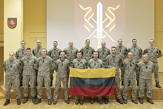 Lietuvos kariai išvyko į dar vieną ukrainiečių rengimo misiją Jungtinėje Karalystėje