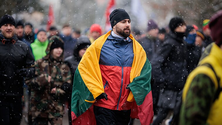 Žinios. Vilniuje vyko tradicinis bėgimas „Gyvybės ir mirties keliu“, kuriuo pagerbtos Sausio 13-tosios aukos (su vertimu į gestų k.)