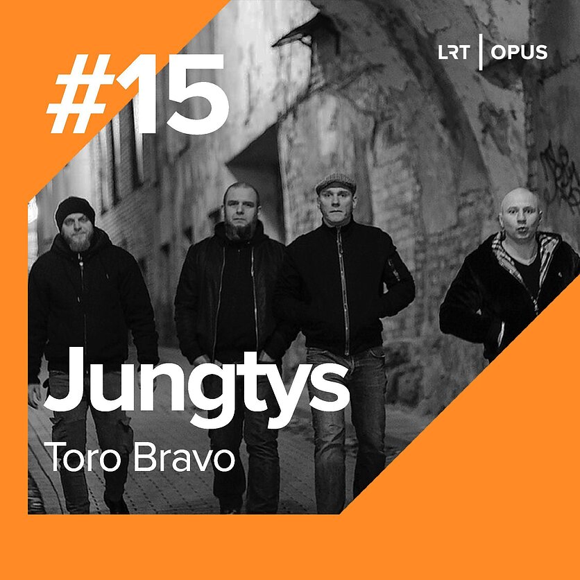 Jungle Julija, Jungtys. Pakrauta neišsenkančia energija grupė Toro Bravo