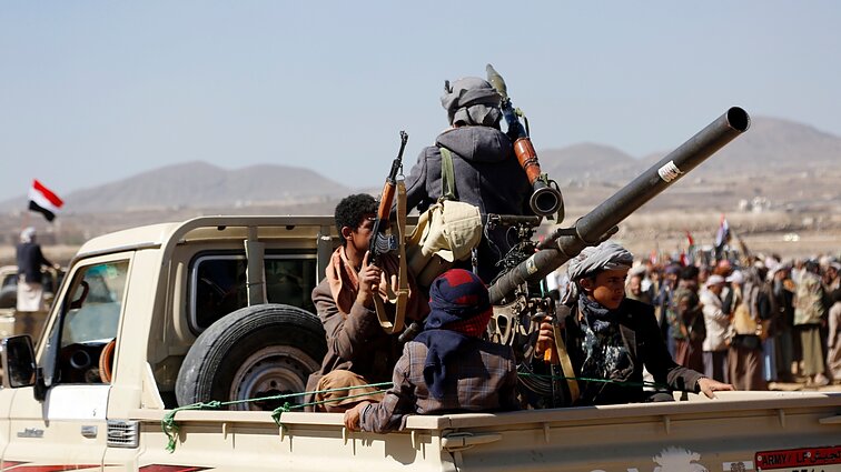 Žinios. JAV kariuomenė praneša, kad Raudonojoje jūroje numušė Jemeno hučių paleistą sparnuotąją raketą