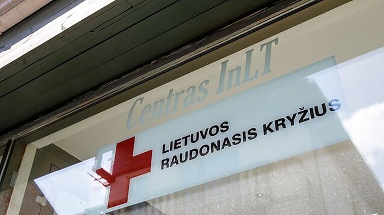 Raudonasis Kryžius Kaune ir Panevėžyje pastatė naujus tekstilės rūšiavimo konteinerius: koks šio projekto tikslas?