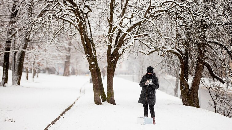 „Sniego daug, nespėja valyti kelių“: kelionės šiandien trunka ilgiau nei įprastai