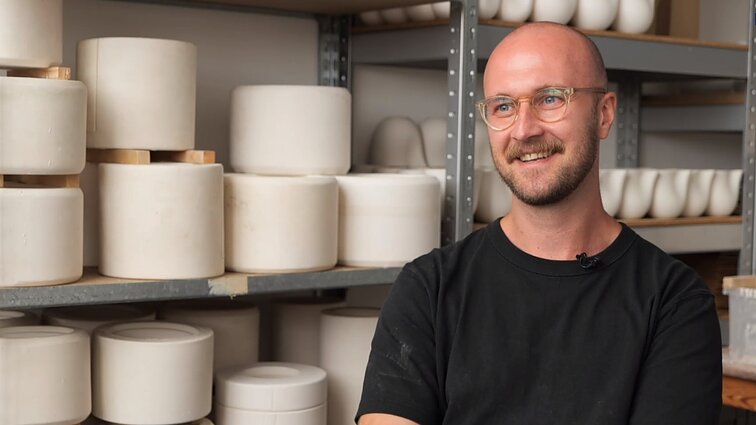 Keramiką pašiepdavęs Justas dabar pats kuria išskirtinius indus: nustojau mistifikuoti sėkmės istorijas