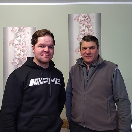 Gimtoji žemė. Greta ūkininkaujantys tėvas ir sūnus – puikus tandemas