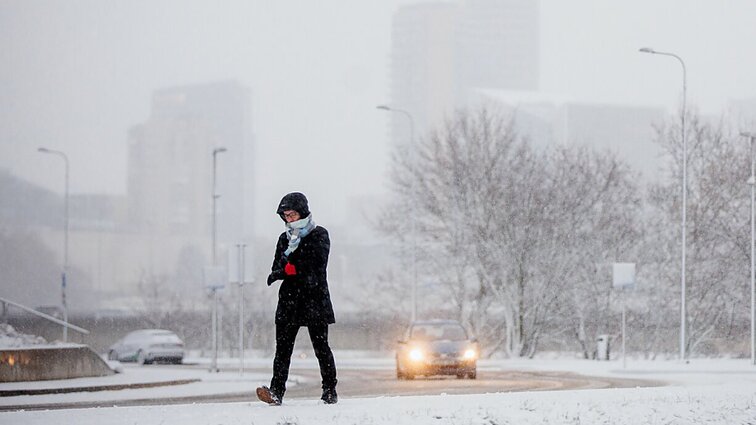 Žvarbūs vėjai, sniegas ir temperatūros kontrastai: sinoptikė artimiausiomis dienomis ramesnių orų nežada