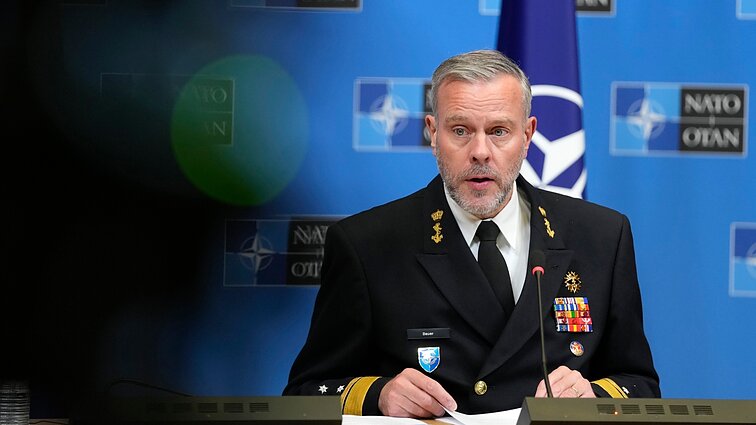 Apie 90 tūkst. karių į artėjančias pratybas įtraukti planuojantys NATO pareigūnai: pastarosios Rusijos atakos – pražūtingos, bet neefektyvios