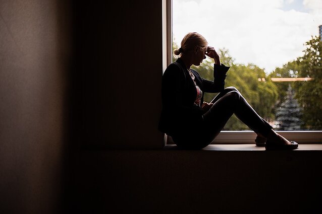 Anot specialistų, 80 proc. moterų patiria smurtą artimoje aplinkoje: sunkiausia padėti turinčioms negalią