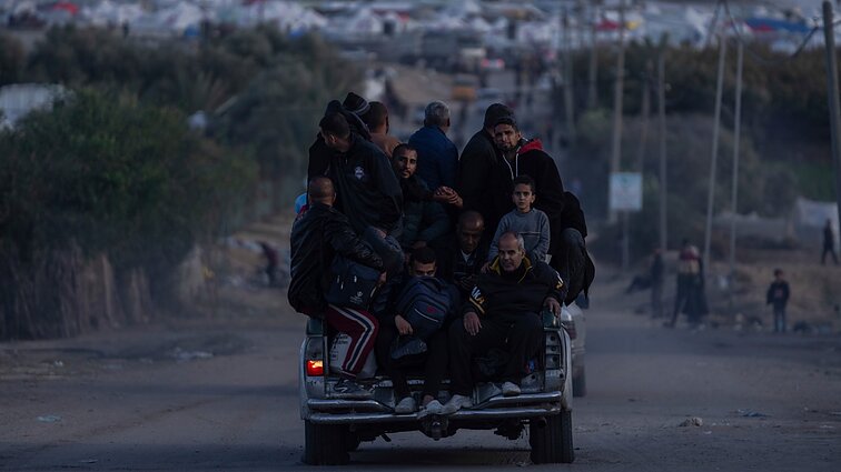 Žinios. Amerikos žiniasklaida: Izraelis „Hamas“ siūlo dviem mėnesiams nutraukti karo veiksmus Gazos Ruože