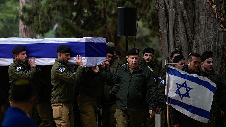 Kruviniausia karo diena Izraelio kariuomenei: griuvus pastatams, žuvo per dvi dešimtis karių