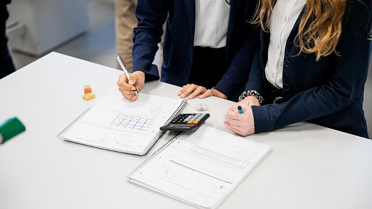 Ekspertė apie kai kurių savivaldybių sprendimą finansuoti išlaidas korepetitoriams: dar labiau giliname problemą