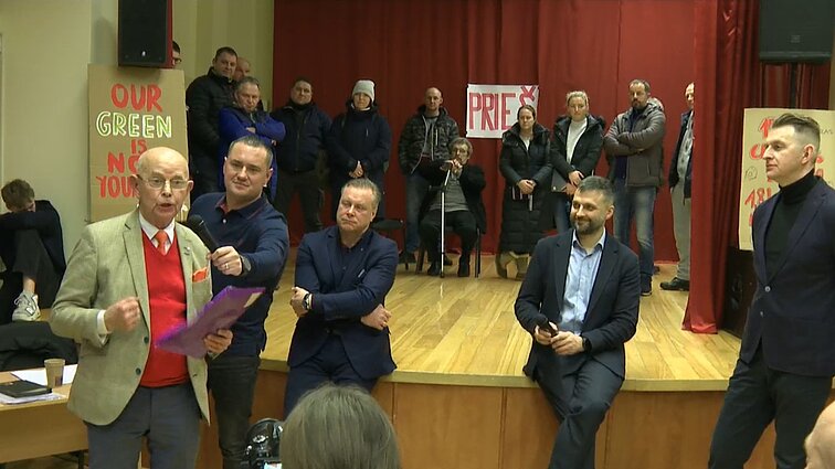 Kretingos r. gyventojai kyla prieš planuojamą metanolio ir vandenilio gamyklą – baiminasi galimo sprogimo, užteršto vandens