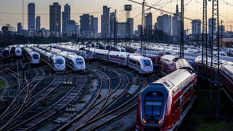 Žinios. Vokietijos traukinių mašinistų sąjunga pradeda 6 dienų streiką