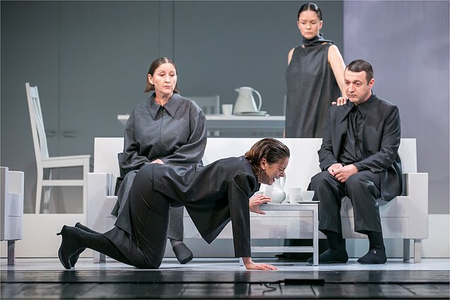 Spektaklis „Patina“ (rež. Eglė Švedkauskaitė). Valstybinis Šiaulių dramos teatras