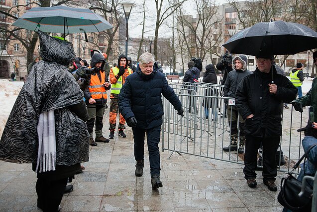 Proteste pasirodė aplinkos ir ūkio ministrai 