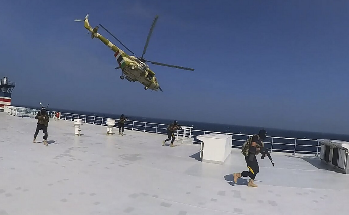 Žinios. Irano remiami Jemeno hučių sukilėliai toliau rengia išpuolius Raudonojoje jūroje