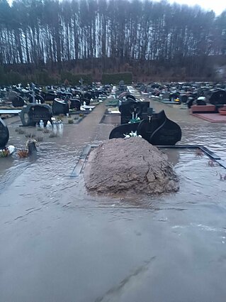 Potvynis Kartenos kapinėse Potvynis Kartenos kapinėse