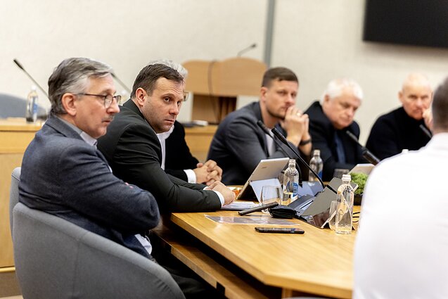 Žemės ūkio tarybos pirmininkas Ignas Hofmanas (antras iš kairės)