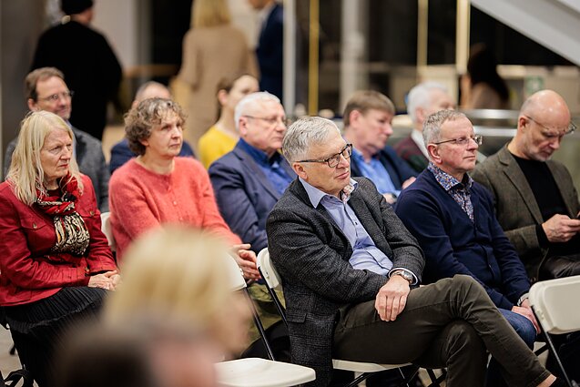 Diskusija apie mokyklas, kuriose vaikai ugdomi rusų kalba. Diskusija apie mokyklas, kuriose vaikai ugdomi rusų kalba.