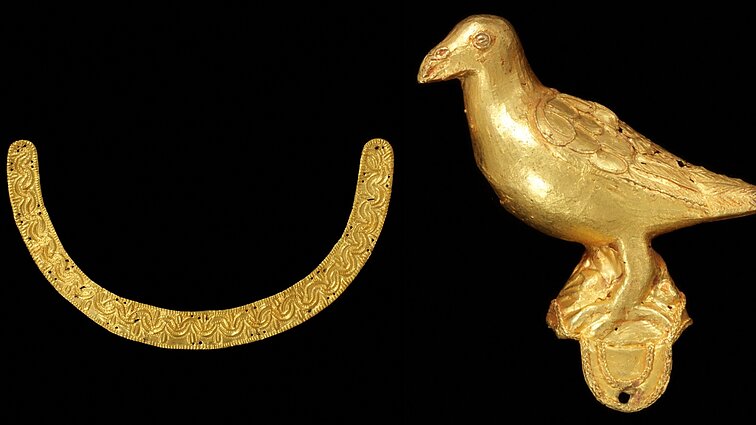 Žinios. Didžioji Britanija Ganai sugrąžins 19 amžiuje pagrobtas regalijas: tarp jų – auksinė taikos pypkė, valstybės kardas