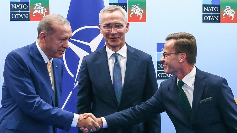 Žinios. Erdoganas ketvirtadienį pasirašė parlamento sprendimą ratifikuoti Švedijos paraišką dėl narystės NATO